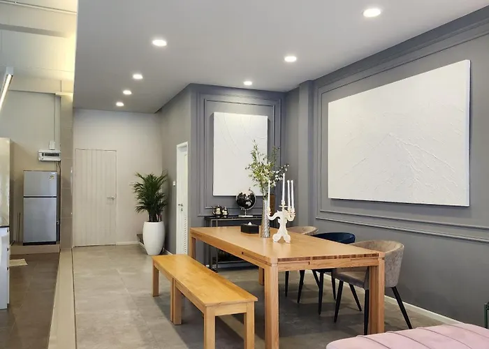 2-storey Townhouse In Local Neighborhood Area Дом отдыха Бангкок