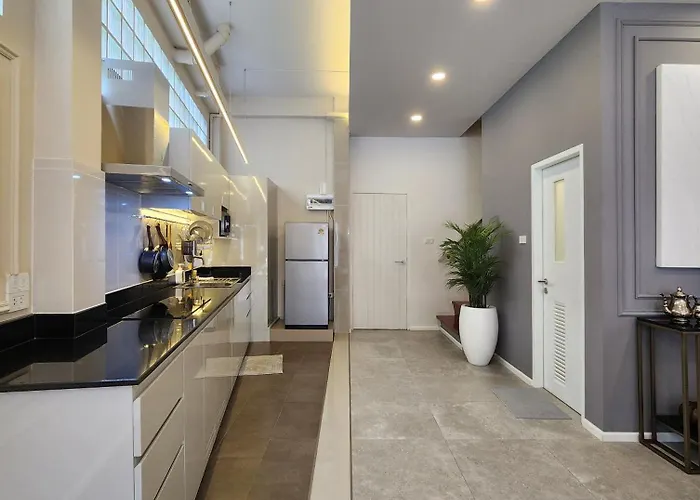 2-storey Townhouse In Local Neighborhood Area Дом отдыха Бангкок